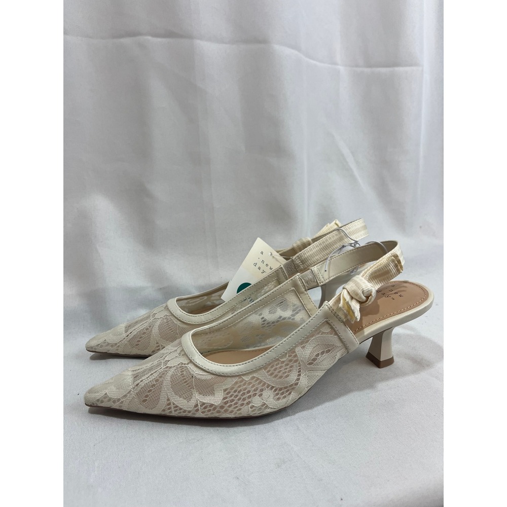 A New Day Women Cream Floral Lace Mesh Pointed Toe Slingback Kitten Heels Size 9
